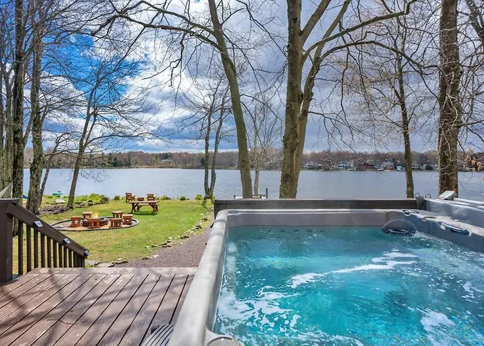Pet Friendly! Lakefront W Hot Tub, Firepit!